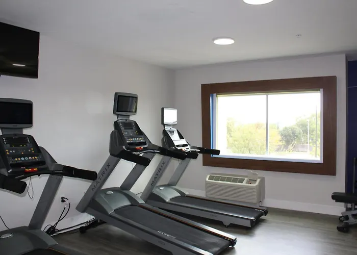 Holiday Inn Express & Suites - San Marcos South By Ihg